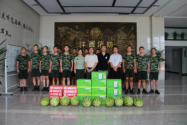 八一建軍慰問活動.jpg 八一建軍慰問活動.jpg